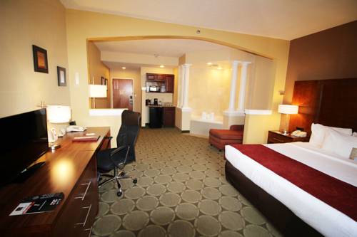 Imagen de la habitación del Hotel Comfort Suites Near University. Foto 6