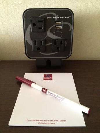 Imagen de la habitación del Hotel Comfort Suites Near Vancouver Mall. Foto 10