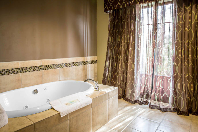 Imagen de la habitación del Hotel Comfort Suites, New Bern. Foto 5