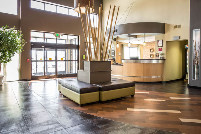 Imagen de los interiores del Hotel Comfort Suites, New Bern. Foto 16