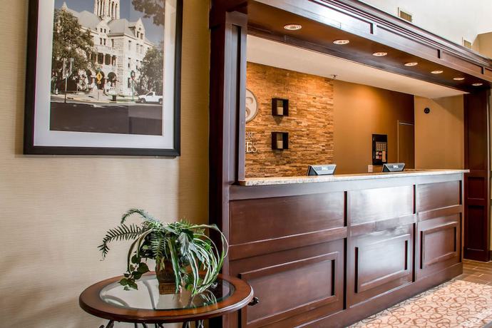 Imagen de los interiores del Hotel Comfort Suites - New Braunfels. Foto 19
