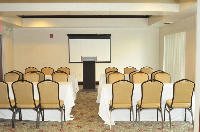 Imagen de los interiores del Hotel Comfort Suites Newark - Harrison. Foto 10