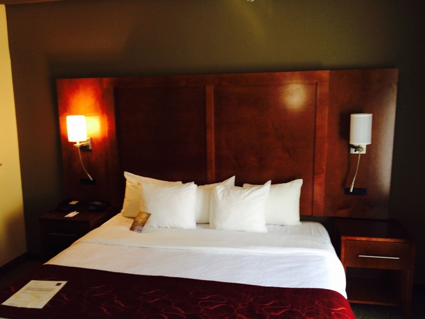 Imagen de la habitación del Hotel Comfort Suites Newark - Harrison. Foto 2