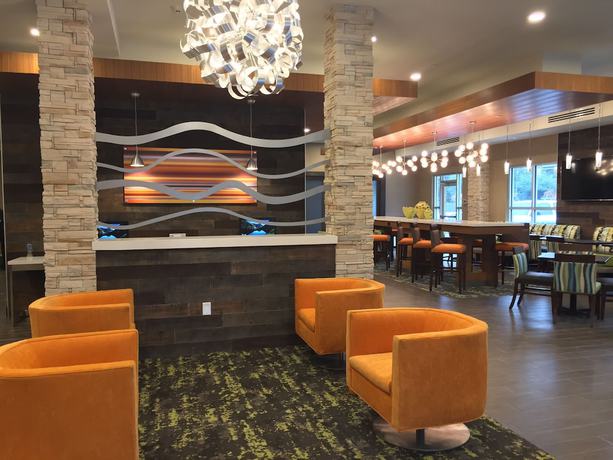 Imagen de los interiores del Hotel Comfort Suites North Charleston - Ashley Phosphate. Foto 15