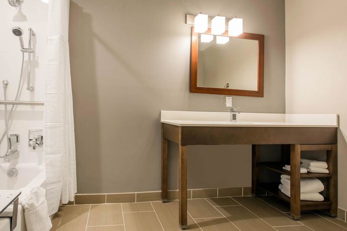 Imagen de la habitación del Hotel Comfort Suites North Charleston - Ashley Phosphate. Foto 13