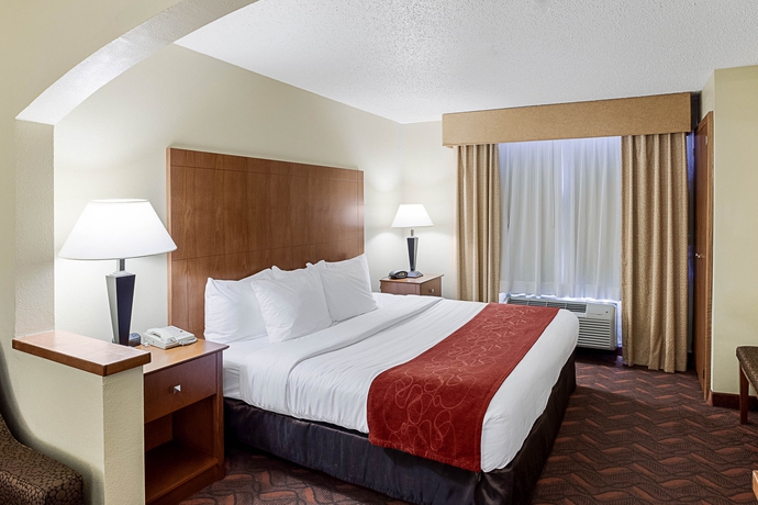 Imagen de la habitación del Hotel Comfort Suites North Dallas. Foto 7