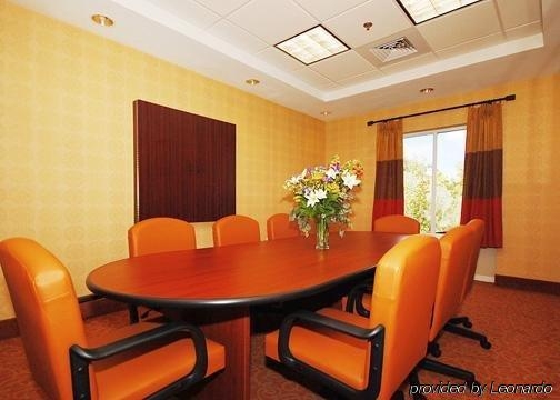 Imagen general del Hotel Comfort Suites North, Dante. Foto 3
