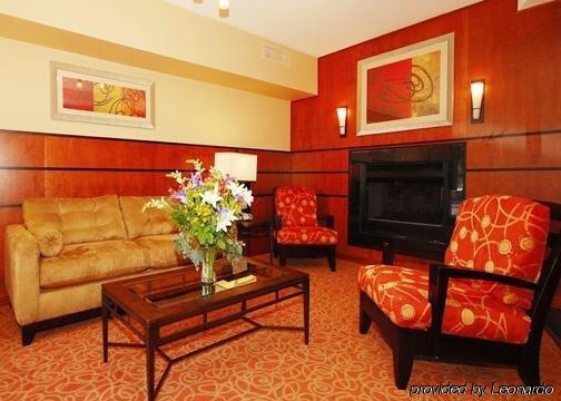 Imagen general del Hotel Comfort Suites North, Dante. Foto 4
