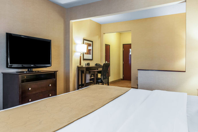 Imagen de los interiores del Hotel Comfort Suites North, Fort Wayne. Foto 15