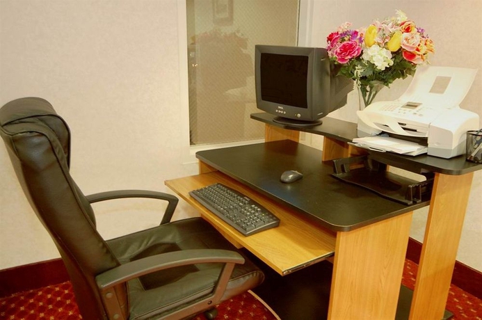 Imagen de los interiores del Hotel Comfort Suites Northside Hospital Gwinnett. Foto 8