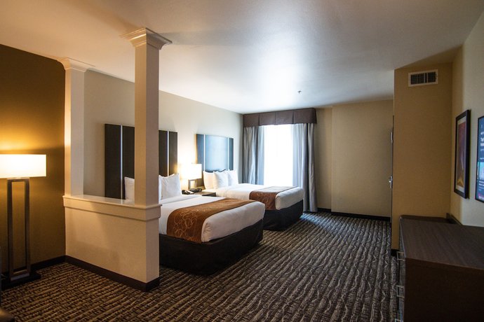 Imagen de la habitación del Hotel Comfort Suites Northwest Houston At Beltway 8. Foto 14
