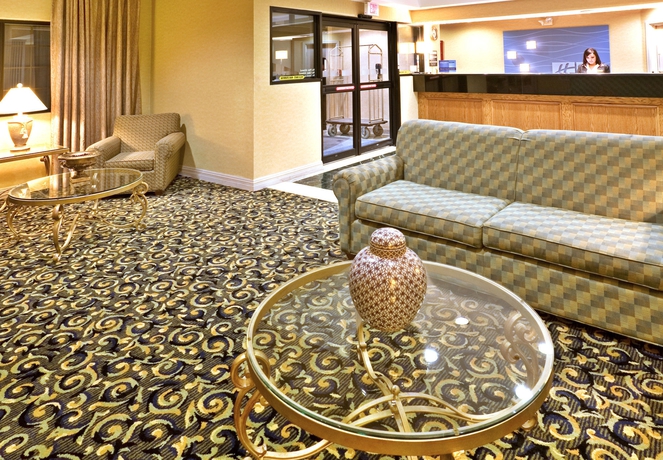 Imagen de los interiores del Hotel Comfort Suites Nw Dallas Near Love Field. Foto 16