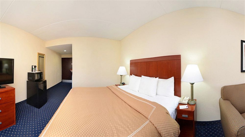 Imagen de la habitación del Hotel Comfort Suites Outlet Center. Foto 5