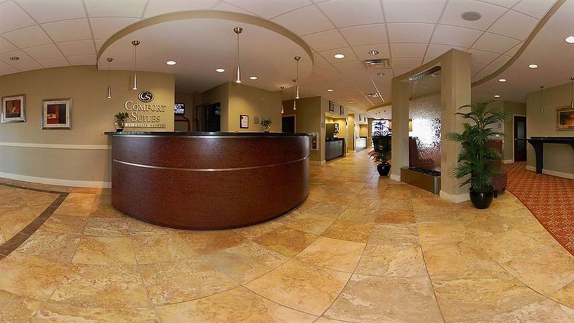 Imagen de los interiores del Hotel Comfort Suites Palm Bay - Melbourne. Foto 14