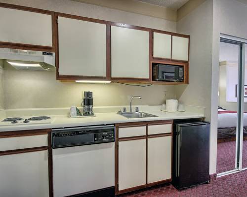 Imagen de la habitación del Hotel Comfort Suites Parkersburg South. Foto 7