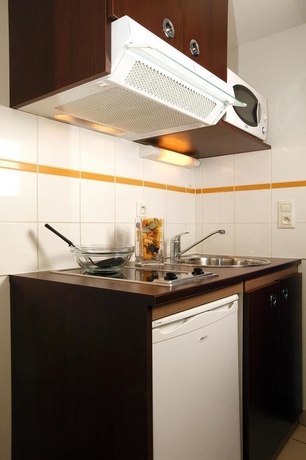 Imagen de la habitación del Hotel Comfort Suites Pau Idron. Foto 13