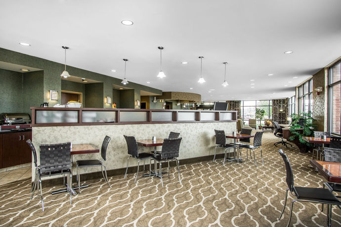 Imagen del bar/restaurante del Hotel Comfort Suites Pelham Hoover I-65. Foto 2