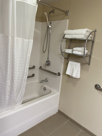 Imagen de la habitación del Hotel Comfort Suites Pittsburgh Airport. Foto 6