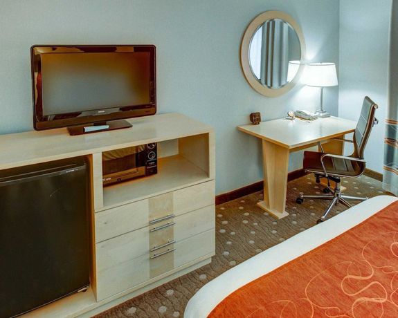 Imagen de la habitación del Hotel Comfort Suites Pittsburgh Airport. Foto 7