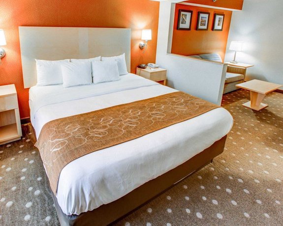 Imagen de la habitación del Hotel Comfort Suites Pittsburgh Airport. Foto 12