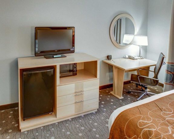 Imagen de la habitación del Hotel Comfort Suites Pittsburgh Airport. Foto 14