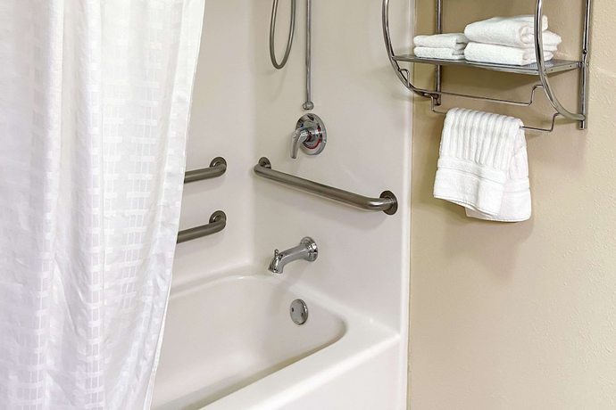 Imagen de la habitación del Hotel Comfort Suites Pittsburgh Airport. Foto 15