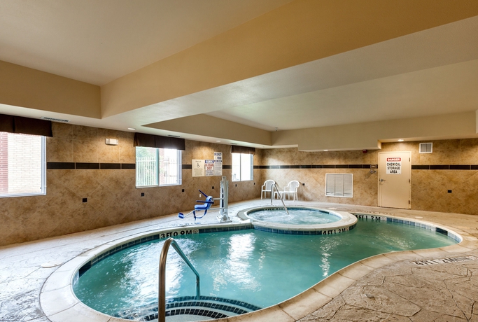 Imagen de la piscina del Hotel Comfort Suites Plano - Dallas North. Foto 15