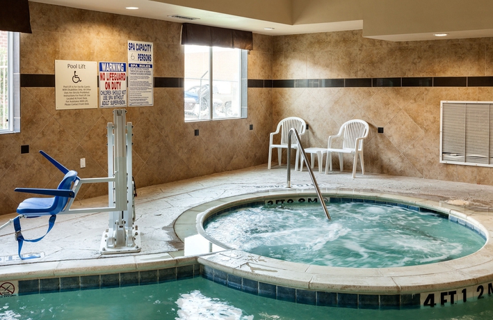 Imagen de la piscina del Hotel Comfort Suites Plano - Dallas North. Foto 16