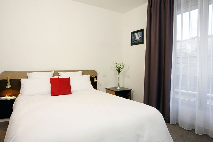 Imagen de la habitación del Hotel Comfort Suites Port-Marly Paris Ouest. Foto 6