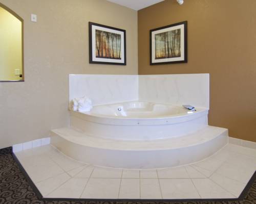 Imagen de la habitación del Hotel Comfort Suites, Ramsey. Foto 12