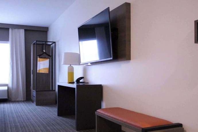 Imagen de la habitación del Hotel Comfort Suites, Richmond. Foto 12