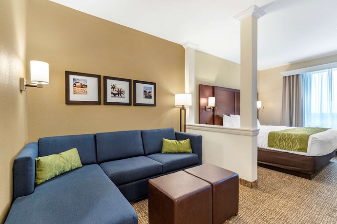 Imagen de la habitación del Hotel Comfort Suites San Antonio Ft. Sam Houston/sammc Area. Foto 9