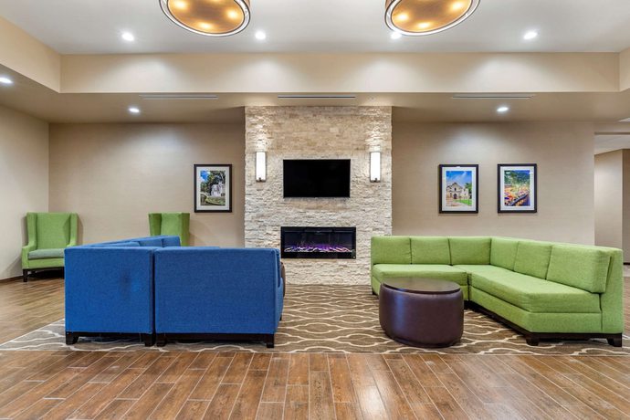 Imagen de los interiores del Hotel Comfort Suites San Antonio Ft. Sam Houston/sammc Area. Foto 19