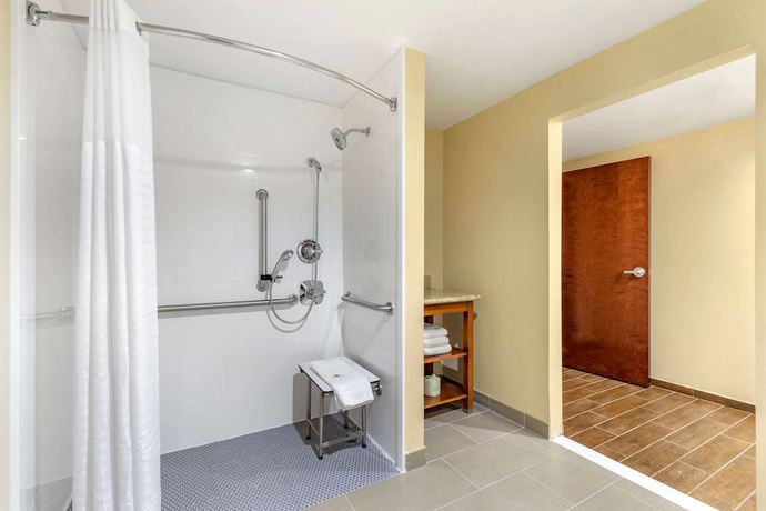 Imagen de la habitación del Hotel Comfort Suites San Antonio Ft. Sam Houston/sammc Area. Foto 15