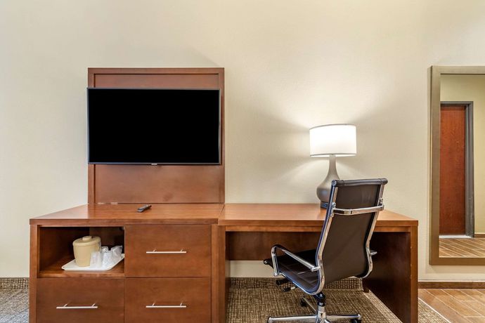 Imagen de la habitación del Hotel Comfort Suites San Antonio Ft. Sam Houston/sammc Area. Foto 16
