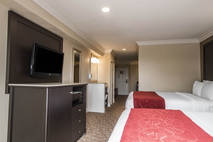 Imagen de la habitación del Hotel Comfort Suites San Clemente Beach. Foto 2