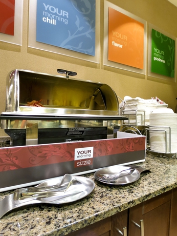 Imagen del bar/restaurante del Hotel Comfort Suites Saskatoon. Foto 4
