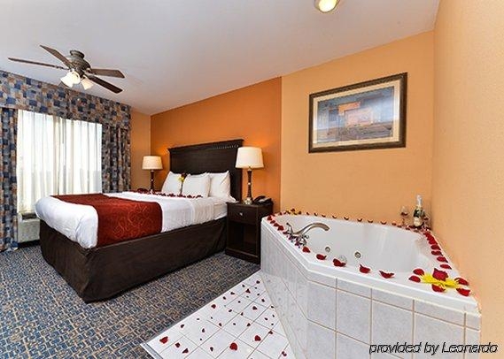 Imagen general del Hotel Comfort Suites Savannah Gateway I-95. Foto 9