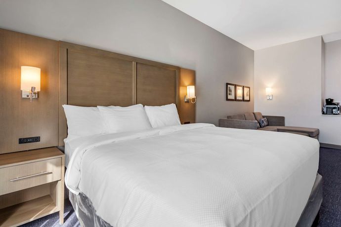 Imagen de la habitación del Hotel Comfort Suites Scottsdale Talking Stick Entertainment District. Foto 8
