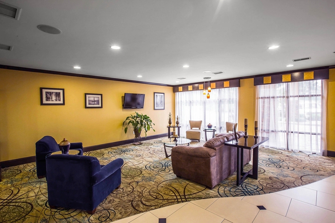Imagen de los interiores del Hotel Comfort Suites Simpsonville. Foto 10