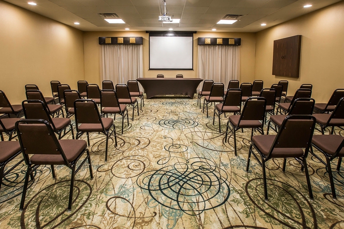 Imagen de los interiores del Hotel Comfort Suites Simpsonville. Foto 12