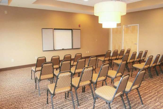 Imagen de los interiores del Hotel Comfort Suites Smyrna. Foto 15