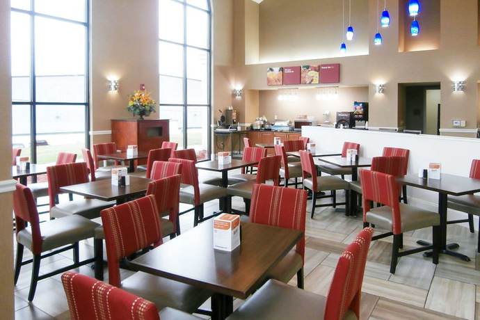 Imagen del bar/restaurante del Hotel Comfort Suites Smyrna. Foto 2
