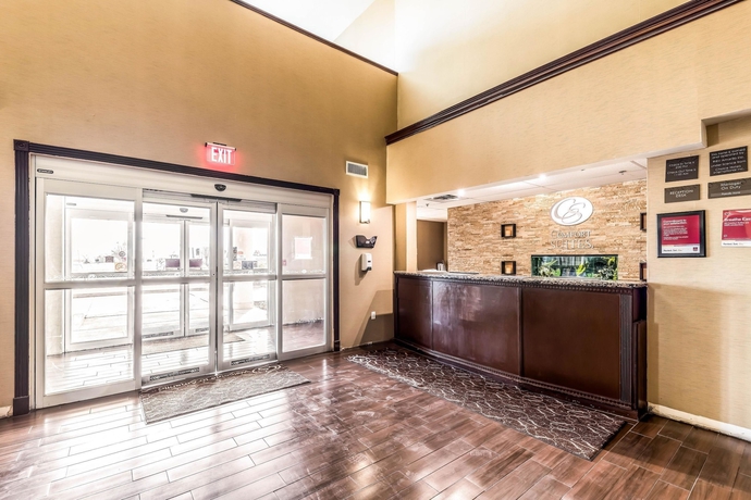 Imagen de los interiores del Hotel Comfort Suites South. Foto 16