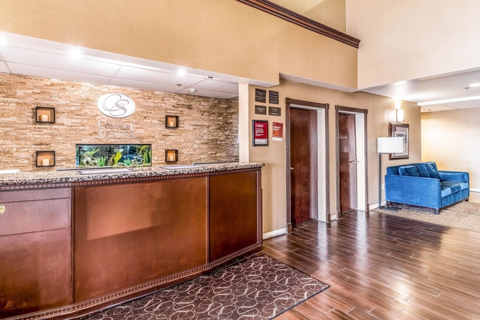 Imagen de los interiores del Hotel Comfort Suites South. Foto 17
