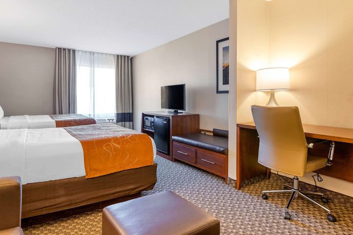 Imagen de la habitación del Hotel Comfort Suites South Haven Near I-96. Foto 5