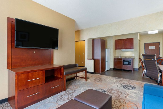 Imagen de la habitación del Hotel Comfort Suites, Southfield. Foto 15