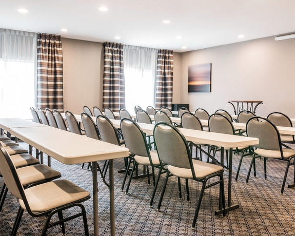 Imagen de los interiores del Hotel Comfort Suites Southgate. Foto 12