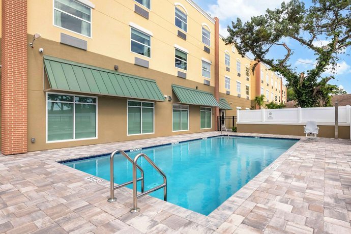 Imagen de la piscina del Hotel Comfort Suites St. Augustine Historic District Area. Foto 20