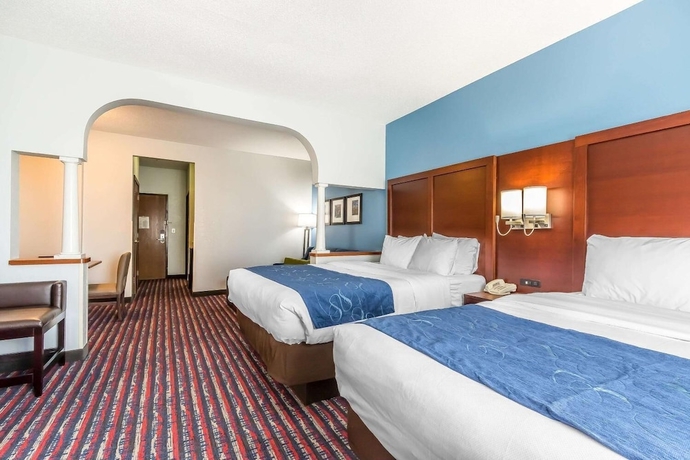 Imagen de la habitación del Hotel Comfort Suites St Charles - St Louis. Foto 10